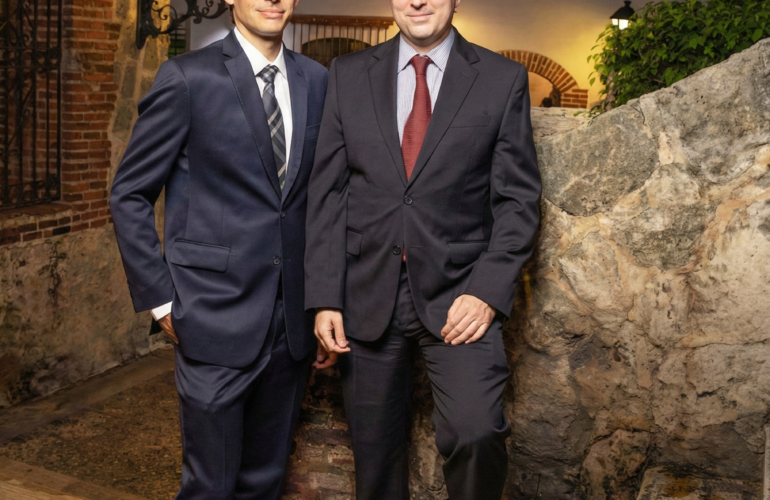 Ignacio Garcia y Raul Aguayo Escala Solar Paneles Solares 1