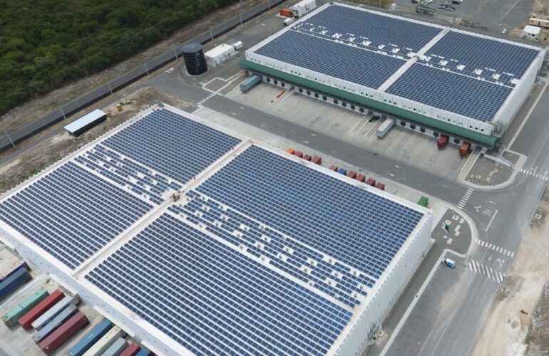 Instalación de paneles solares para comercios e industrias